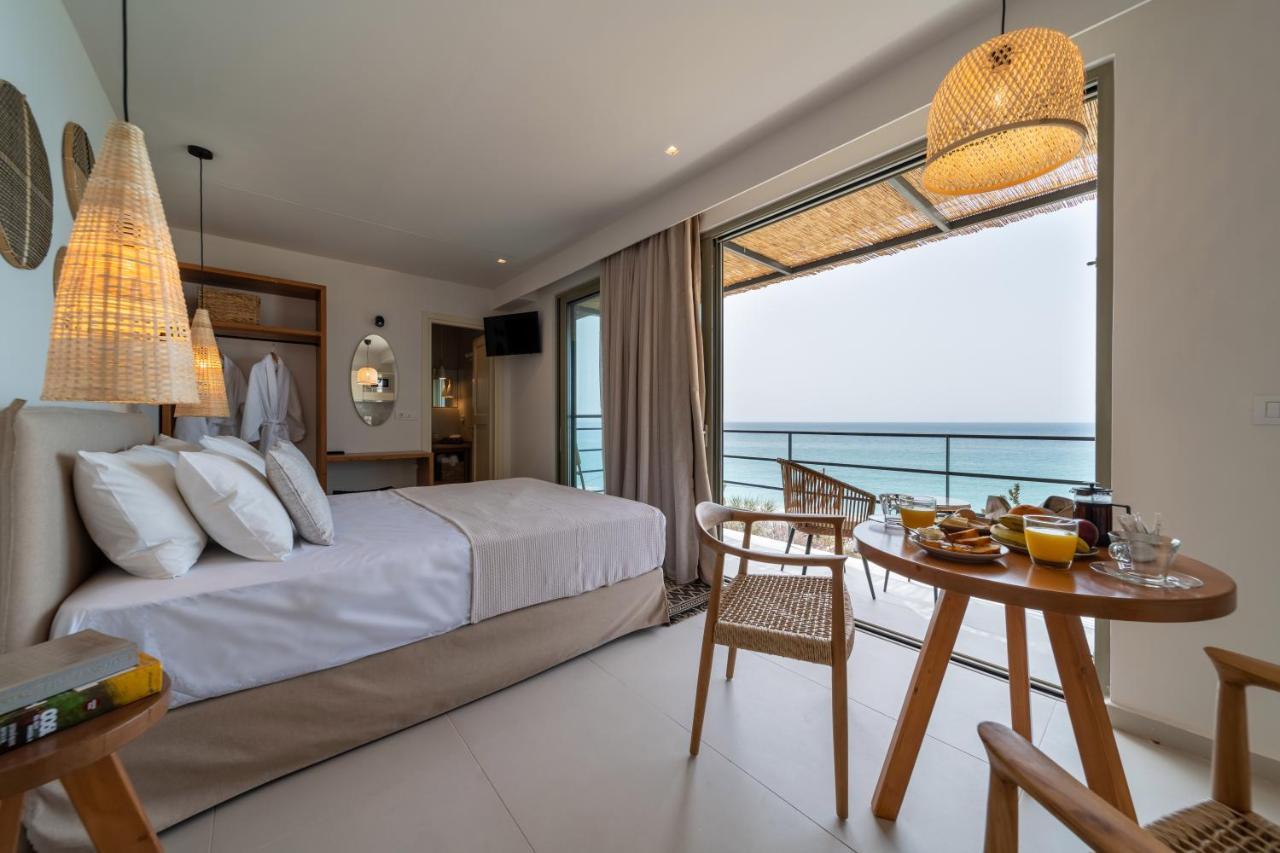 Thea Beachfront Suites In Lourdas Beach Lourdata  Exterior photo
